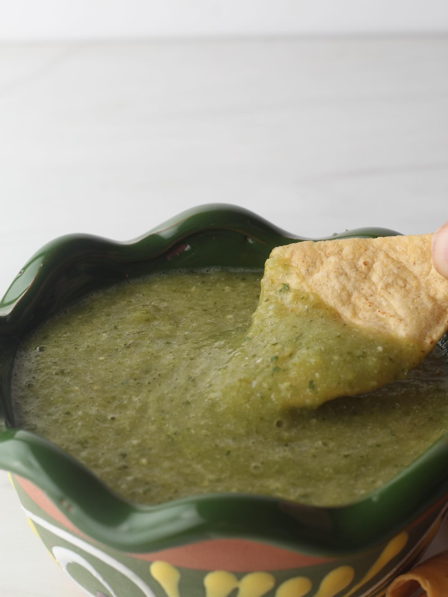 Here is a super simple Tomatillo Green Salsa. I know there are many recipes out there but here is how I make mine. I would like to share with you how I make mine. You can get the full recipe on my blog Semiscratched.com 

#tomatillos#salsa#chips#serranochiles#easysalsa