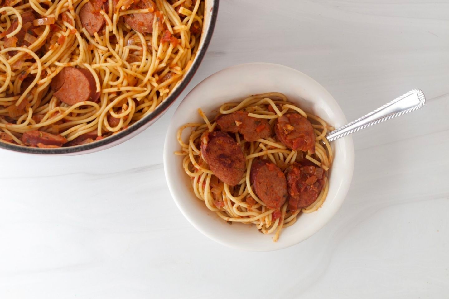 This is a super easy dinner Keilbasa Spaghetti Recipe, full of flavor. The kielbasa sausage is what makes this recipe great. If you would like the free recipe come on over to the blog. Hope you give it a try and if you do please leave me a comment on the blog.

#easydinner#keilbasa#spaghetti#dinnerunder30#weeknighdinner#sauce

Easy Kielbasa Spaghetti Recipe Under 30 Minutes https://semiscratched.com/easy-kielbasa-spaghetti-recipe-under-30-minutes/